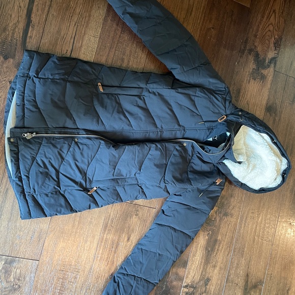 Roxy dryflight insulted jacket with hood - Picture 3 of 9